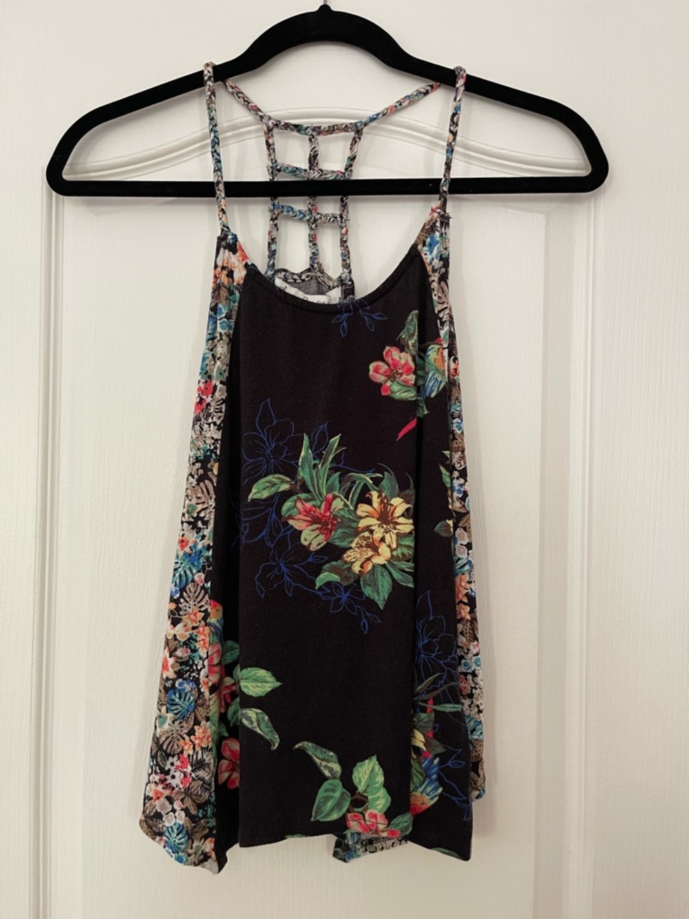 American Rag Cie Floral Tank Top Size Small